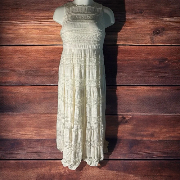 torrid Dresses & Skirts - Torrid Creme lace full length dress